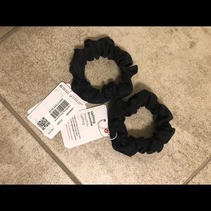 Lululemon CAMO scrunchies!